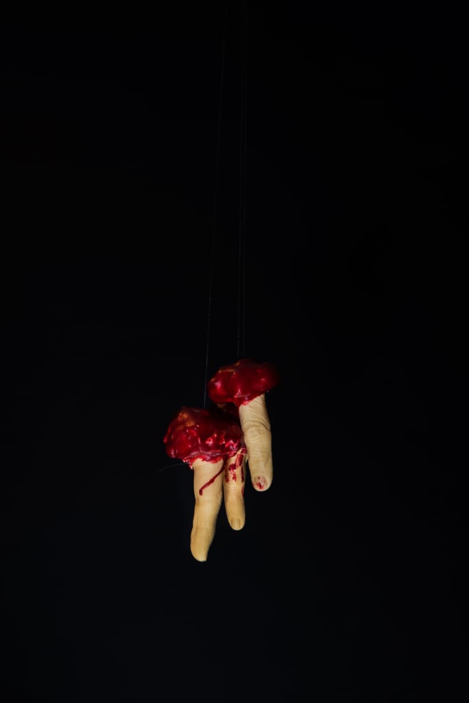 kunst - Ingrid Slaa - beeld - vingers - purschuim