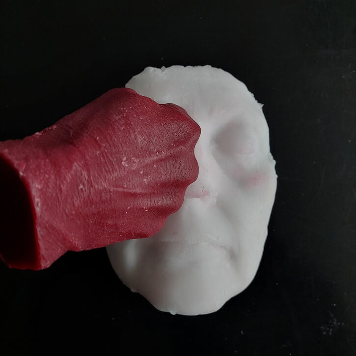 Ingrid Slaa l beeld - was- gezicht - titel zelf 2 l sculpture - wax - face - title self 2 (2)